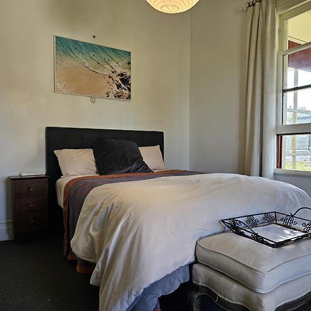 Brony'S Beachfront-Short And Long Term Stays Porirua Luaran gambar