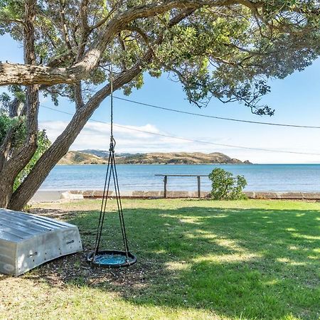 Brony'S Beachfront-Short And Long Term Stays Porirua Luaran gambar