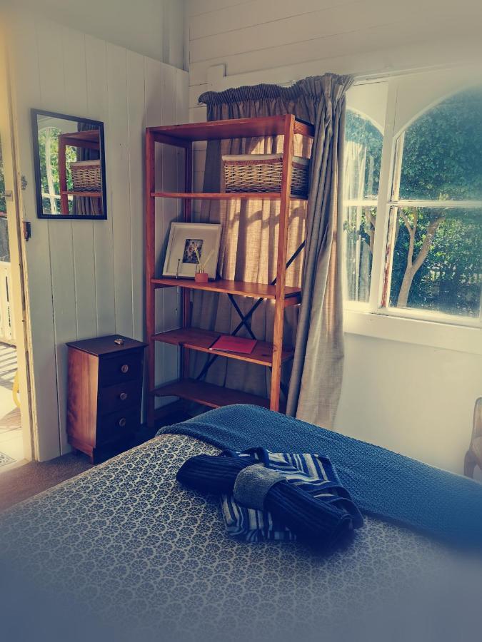 Brony'S Beachfront-Short And Long Term Stays Porirua Luaran gambar