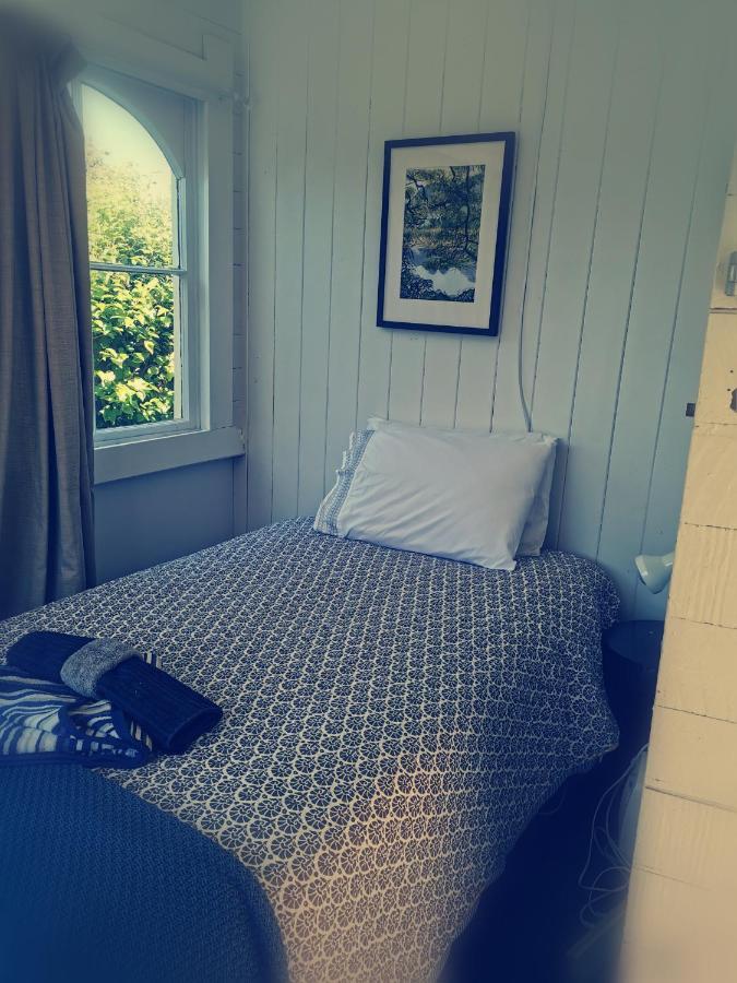 Brony'S Beachfront-Short And Long Term Stays Porirua Luaran gambar