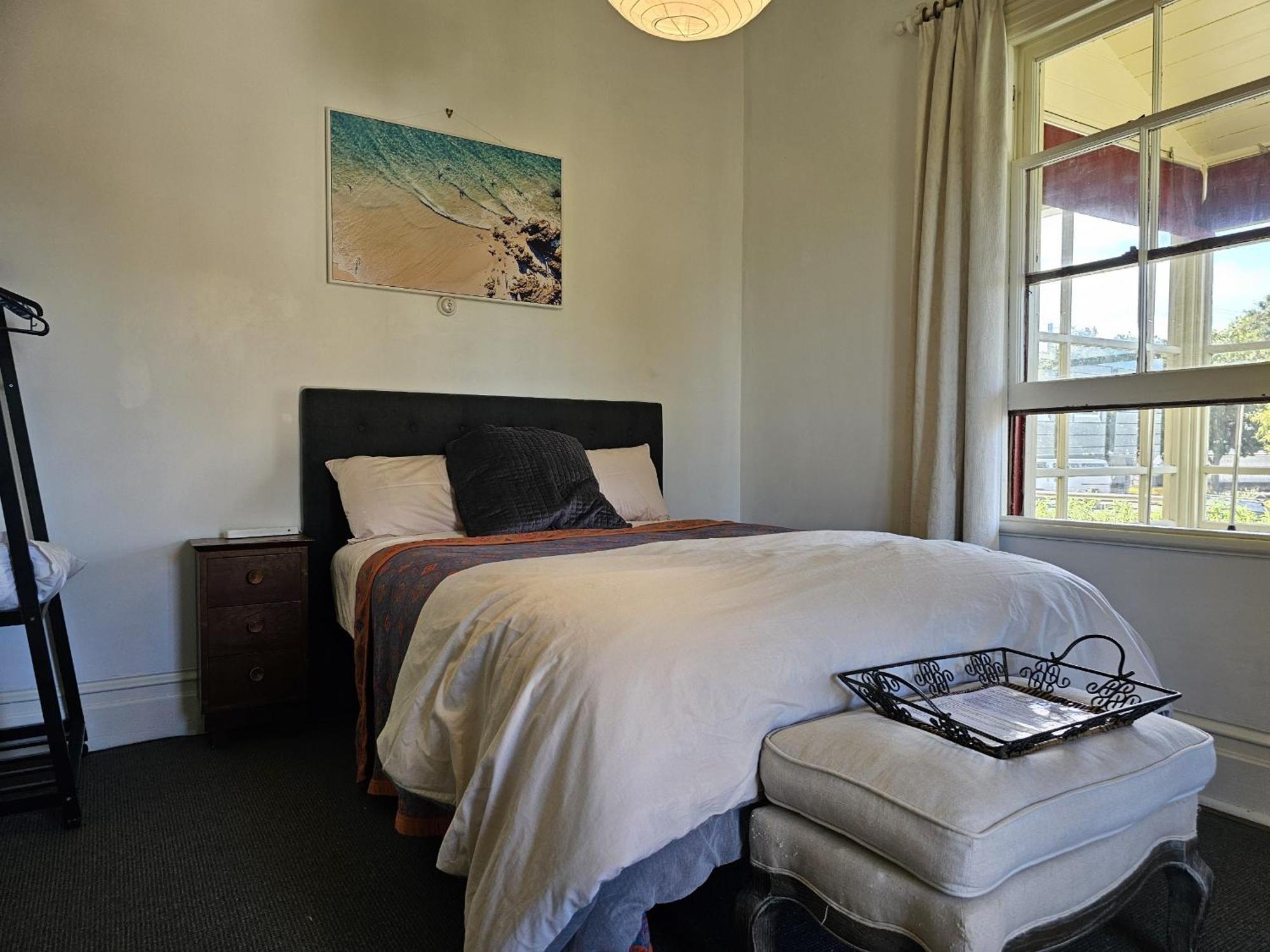 Brony'S Beachfront-Short And Long Term Stays Porirua Luaran gambar