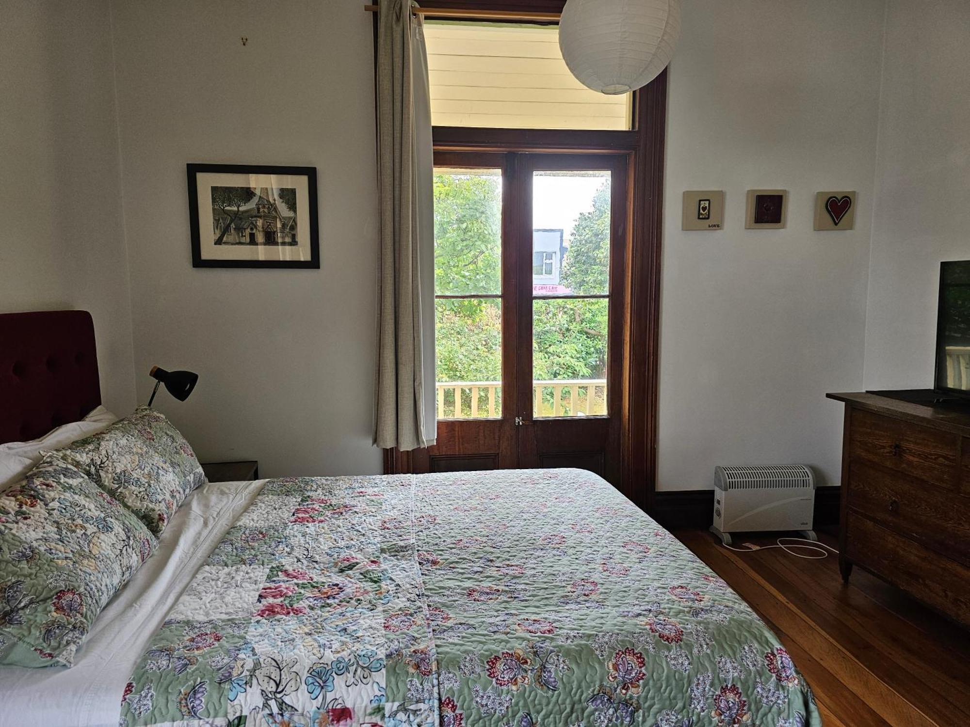 Brony'S Beachfront-Short And Long Term Stays Porirua Luaran gambar