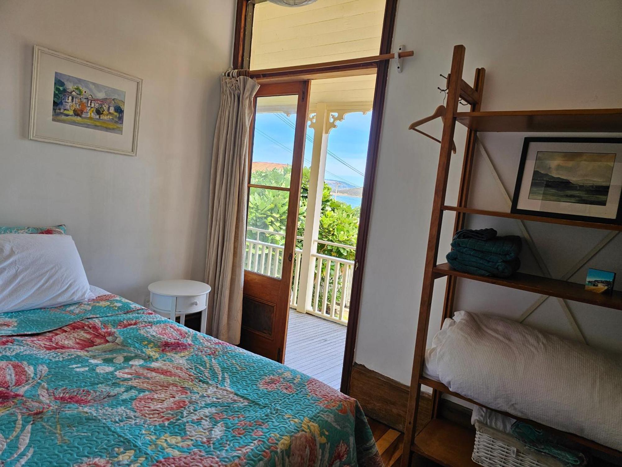 Brony'S Beachfront-Short And Long Term Stays Porirua Luaran gambar