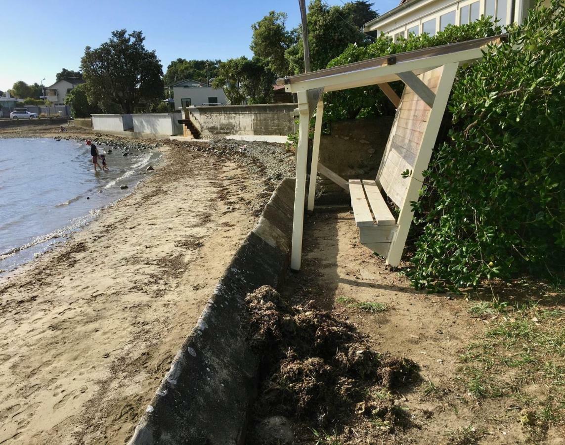 Brony'S Beachfront-Short And Long Term Stays Porirua Luaran gambar