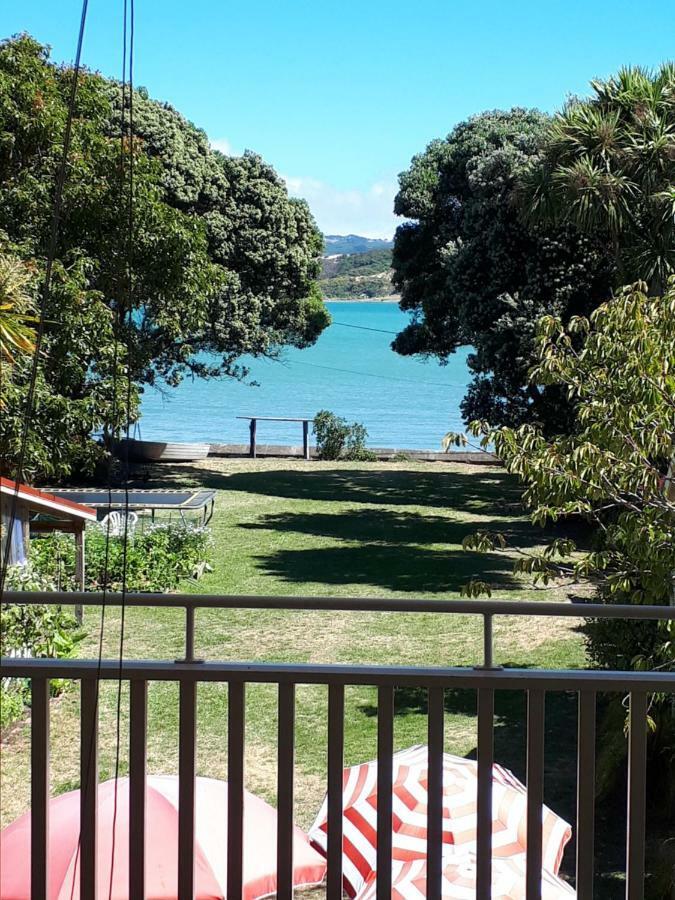 Brony'S Beachfront-Short And Long Term Stays Porirua Luaran gambar