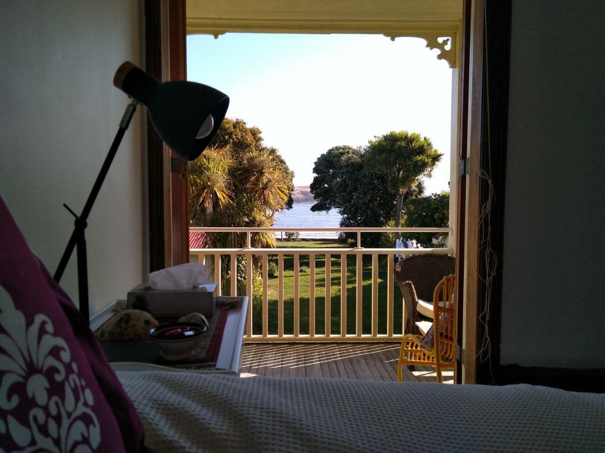 Brony'S Beachfront-Short And Long Term Stays Porirua Luaran gambar