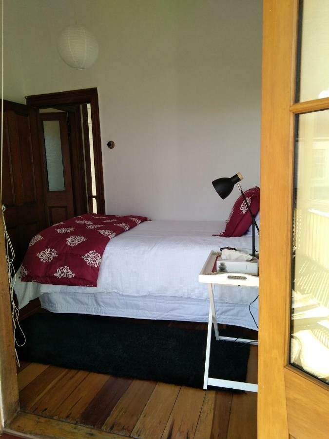 Brony'S Beachfront-Short And Long Term Stays Porirua Luaran gambar